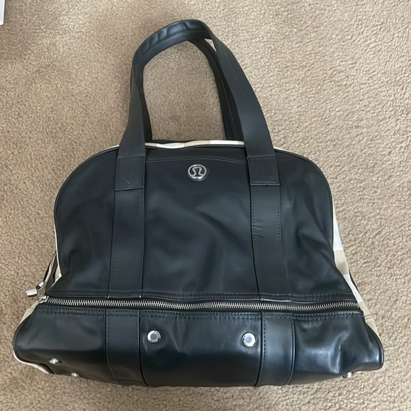 Lululemon Om For All Pinstripe Canvas Gym Bag Tote - Picture 4 of 16